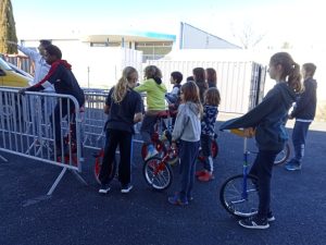 Le groupe pendant le stage de monocycle